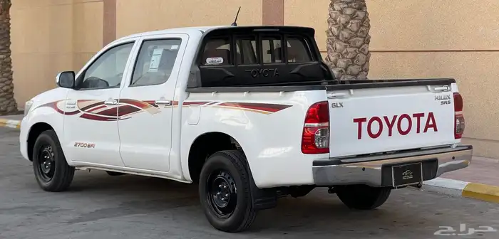 تويوتا- هايلوكس-2015-GLX-غمارتين- قير عادي- بنزين- بدون دبل 8