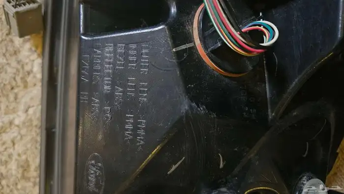 اسطب موستنج 2016 خلفي يمين 9