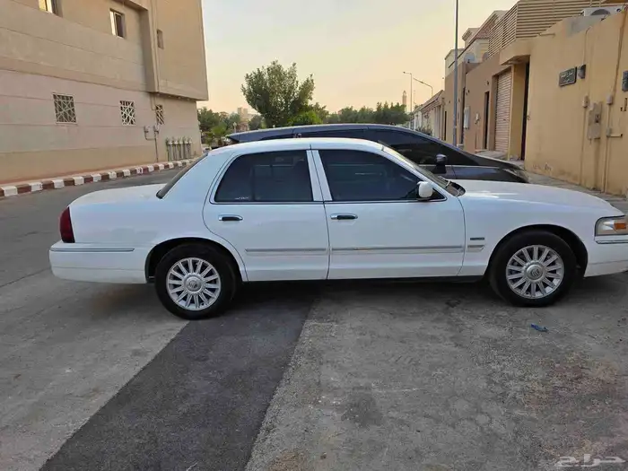 فورد ماركيز 2011 6