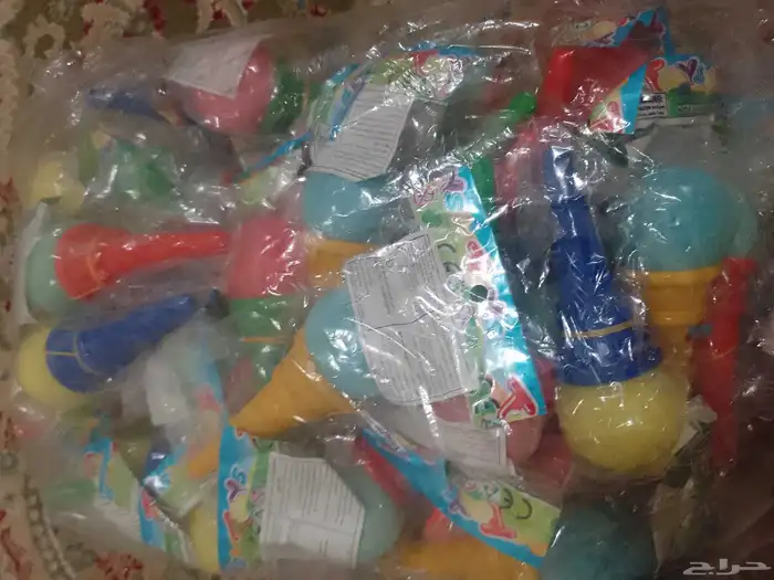 لاصحاب المحلات يوجد كميات كبيره من هذه الاعاب 0