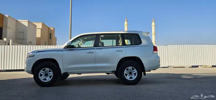 لاندكروزر ديزل 2021 Gxr1 V8 4