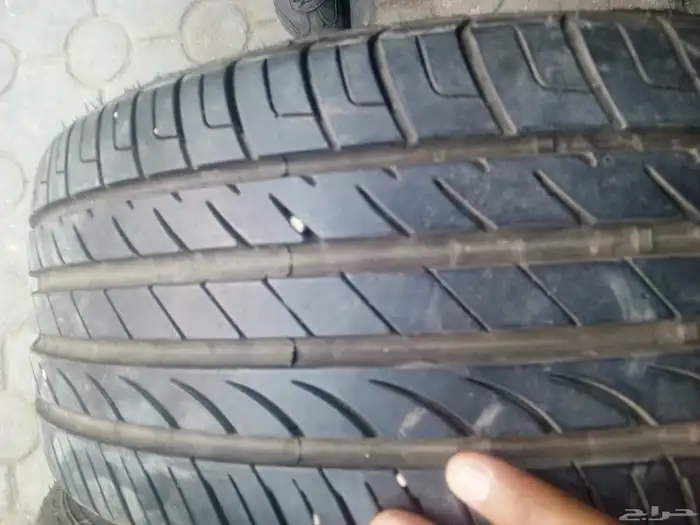 كفرات مستعمله صيني شبه جديد مقاس 215 45 17 2