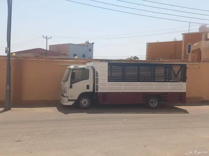 لوري سته متر ونص. 6متر ونص للايجار ومشاوير داخليه جده دين 0