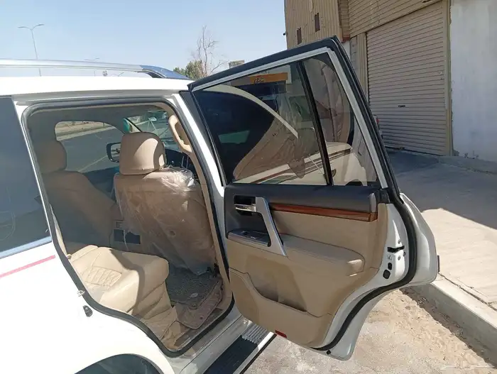 جيب لاندكروزر جي اكس ار 8سلندر 6