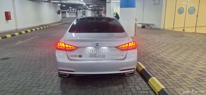 اول مالك ممشي 125الف لا يوجد نقطة من الرش فل الفل 6 سلندر 9