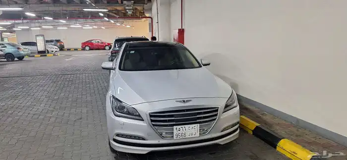 اول مالك ممشي 125الف لا يوجد نقطة من الرش فل الفل 6 سلندر 0