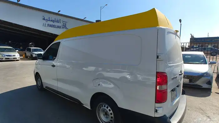 بيجو اكسبيرت فان مكتبي 0