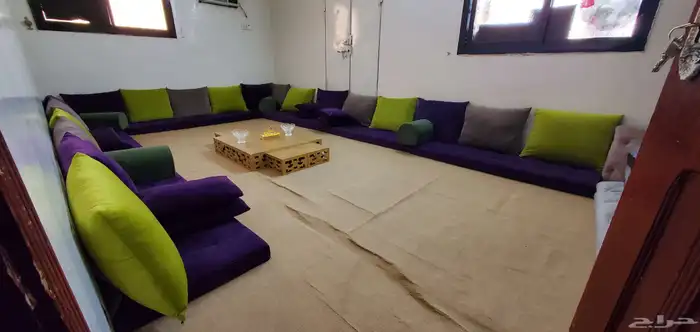 مفارش ومساند للبيع مع طاوله مجلس 0