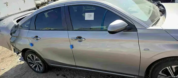 يارس2023 تشليح قطع غيار فقط 4