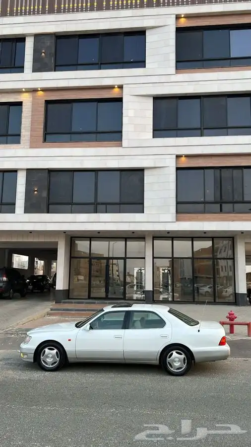 للبيع لكزس 400 سعودي 99 5