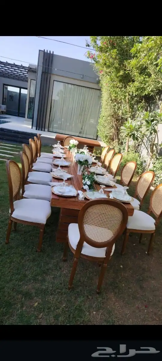 تأجير طاولات طعام 1