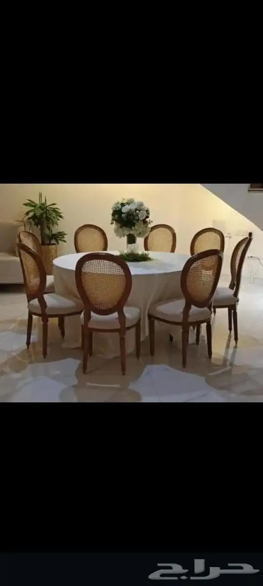 تأجير طاولات طعام 9