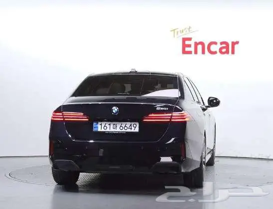 BMW520i موديل 2024الميموني للاستيراد بكوريا 3