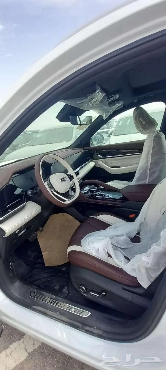 جيلي مونجارو نص فل GK اصفار 2024 22
