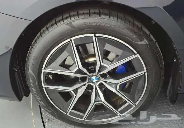 BMW520i موديل 2024الميموني للاستيراد بكوريا 4