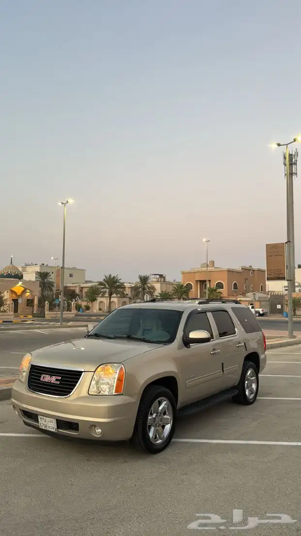 للبيع يوكن 2011 0