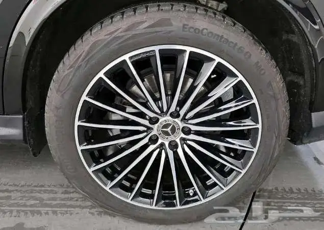 مرسيدس GLC 300 كوبية موديل 2024 الميموني للاستيراد بكوريا 4