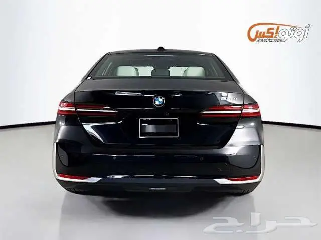 2025 بي إم دبليو 530i 3