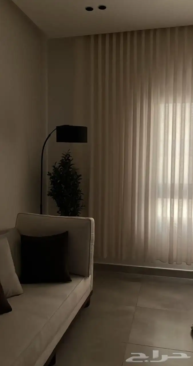 استديو مفروش للايجار الشهري حي السلامة 4