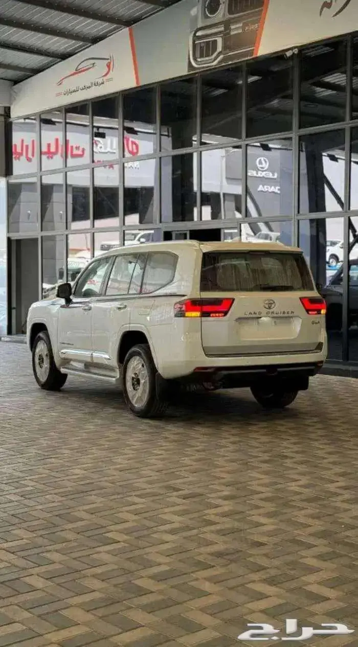 تويوتا لاندكروزر GXR 2025 L4 خليجي جلد تنفس طبيعي 2025 4