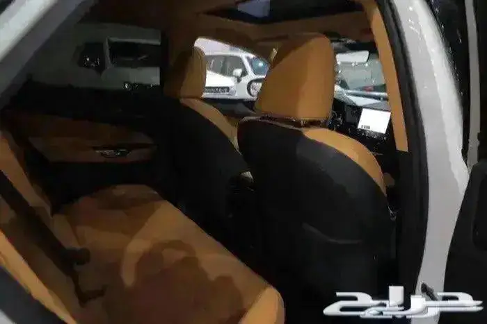 ليكزس NX 350 h بانوراما جلد هايبرد اربعة سلندر موديل 2025 17