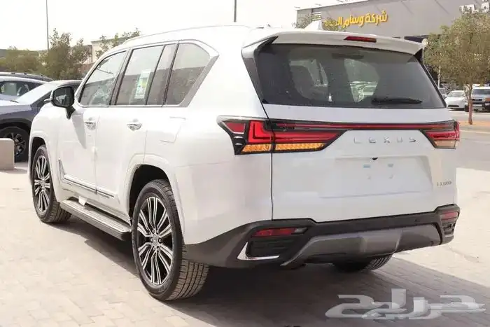 ليكزس lxBB موديل 2025 تقسيط بهامش ربح صفر فائدة على دفعتين 4