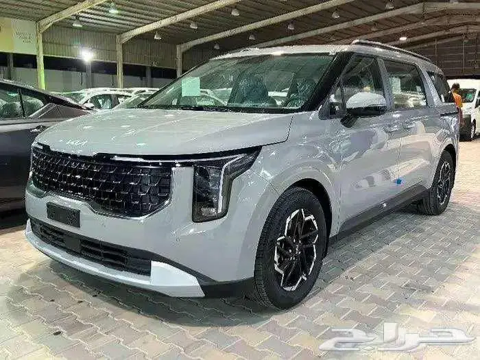 كيا كارنفال ستاندر موديل 2026 بنزين 6