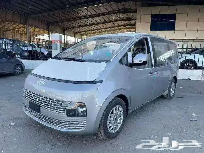 هيونداي استاريا ديزل 9 راكب 2025 عرض خاص 4