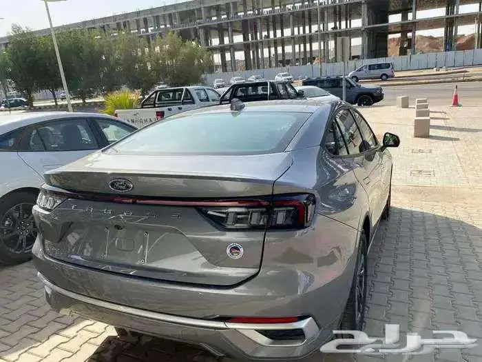 فورد تورس امبيانتي موديل 2025 كاش وتقسيط 2