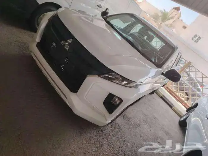 ميتسوبيشي غمارتين L200. مكينه 2400 موديل 2022 بنزين 4