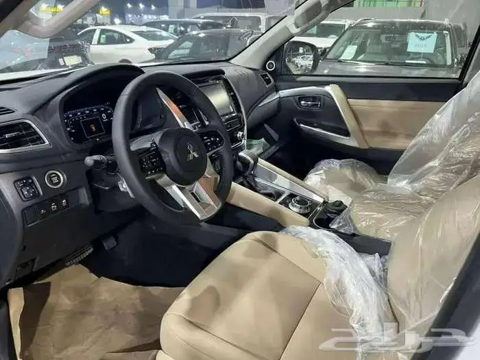 ميتسوبيشي مونتيرو سبورت فل كامل بنزين 2025 8