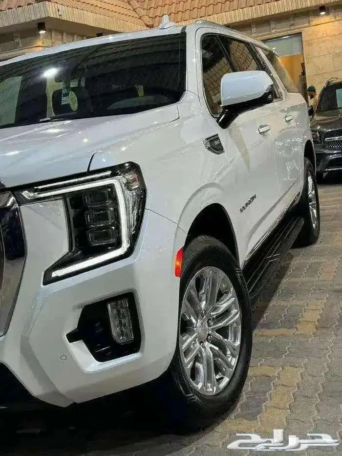 للبيع جمس يوكن SLT 2023 فل كامل دبل فئه SLT ع الضمان 3