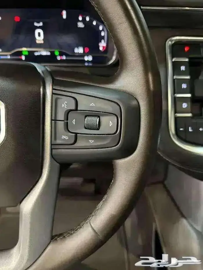 للبيع جمس يوكن SLT 2023 فل كامل دبل فئه SLT ع الضمان 40