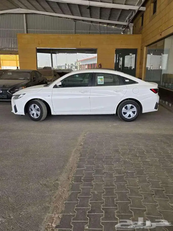 تويوتا يارس Y ستاندر مكينة 1.5 مكيف خلفي 2026 لدى الحسن 1