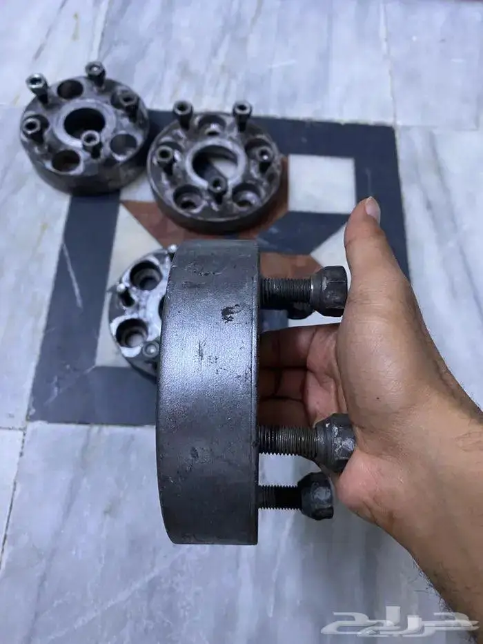 تباريز للبيع 5 مسامير 1