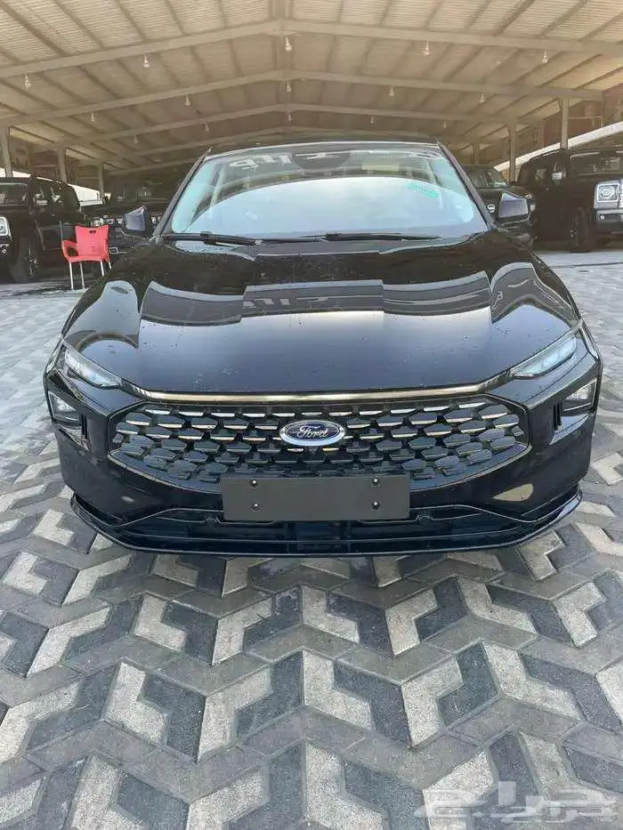 فورد تورس تيتانيوم 2026 0