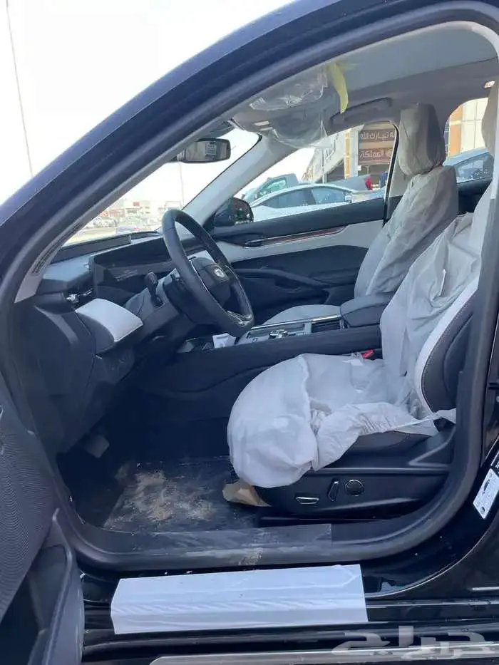 فورد تورس تيتانيوم 2026 4