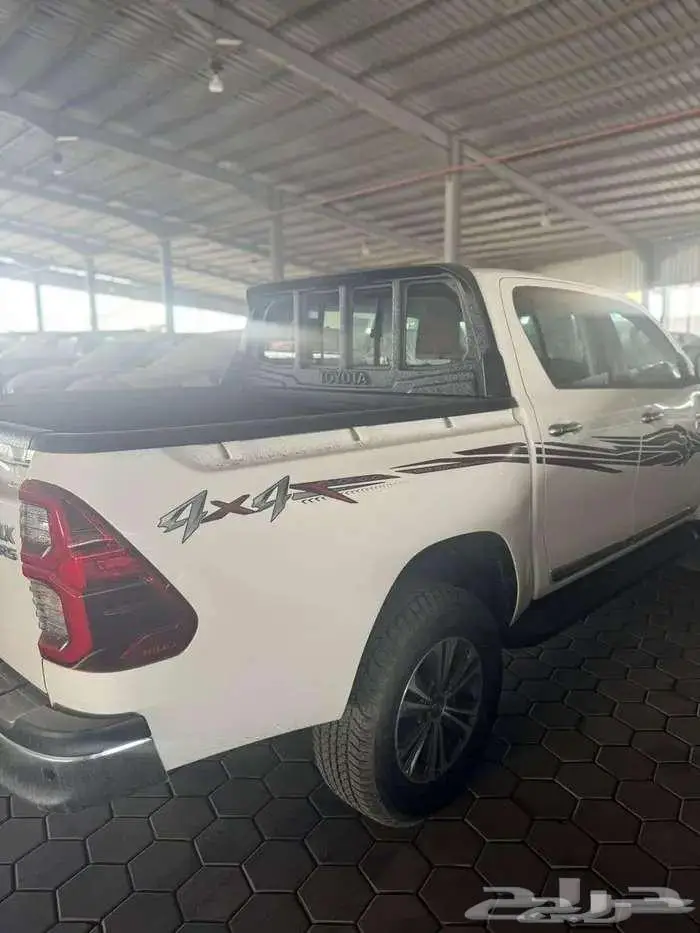 تويوتا هايلوكس SGLX ديزل اتوماتيك موديل 2024 3