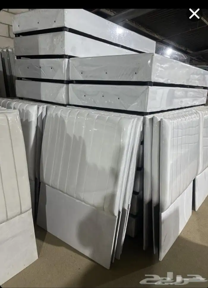 مراتب واسره بوكسي خشب مخمل وجلد بي امتياز 1