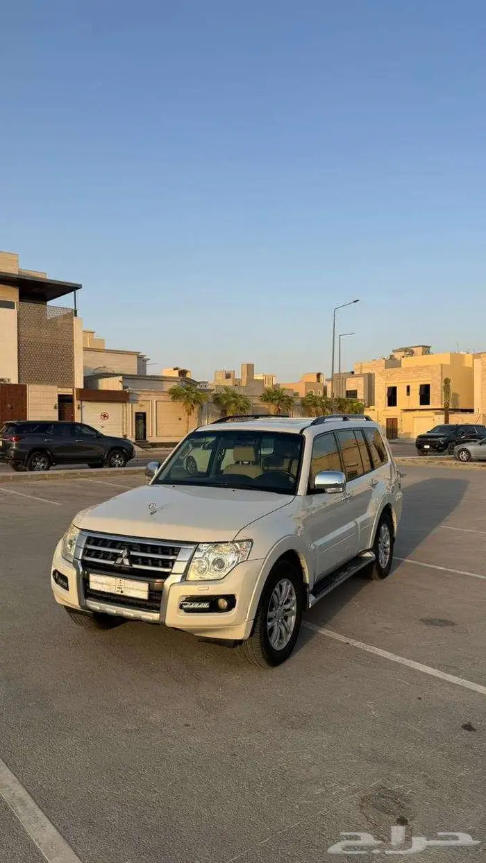 باجيرو صالون فل كامل 2015 0