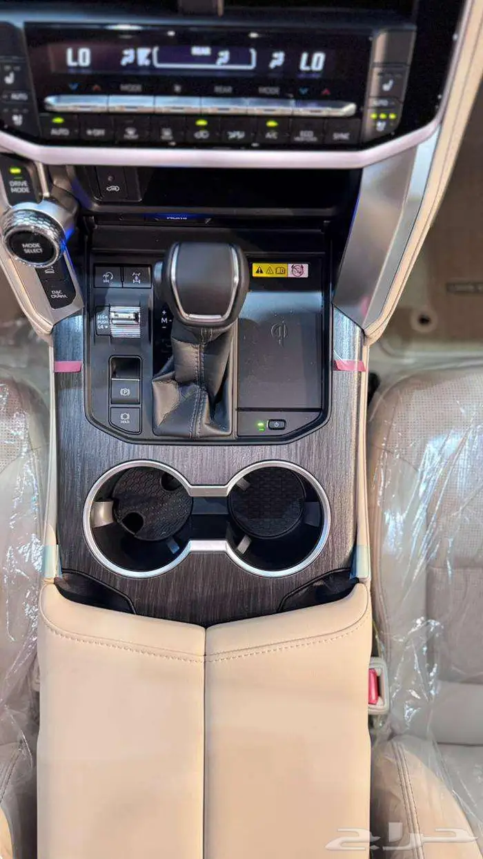لاند كروزر VXR خليجي فل كامل 2025 5