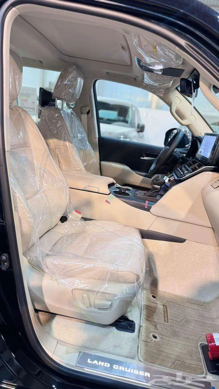 لاند كروزر VXR خليجي فل كامل 2025 14