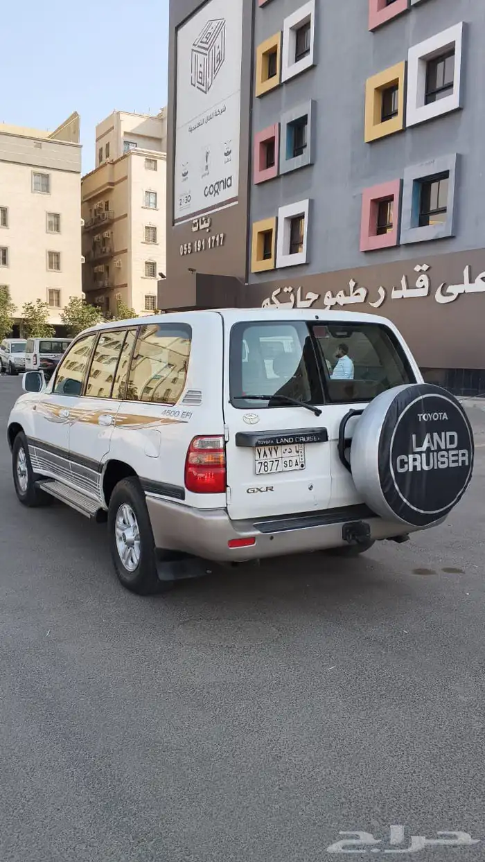 جيب لاندكروزر 2002 5