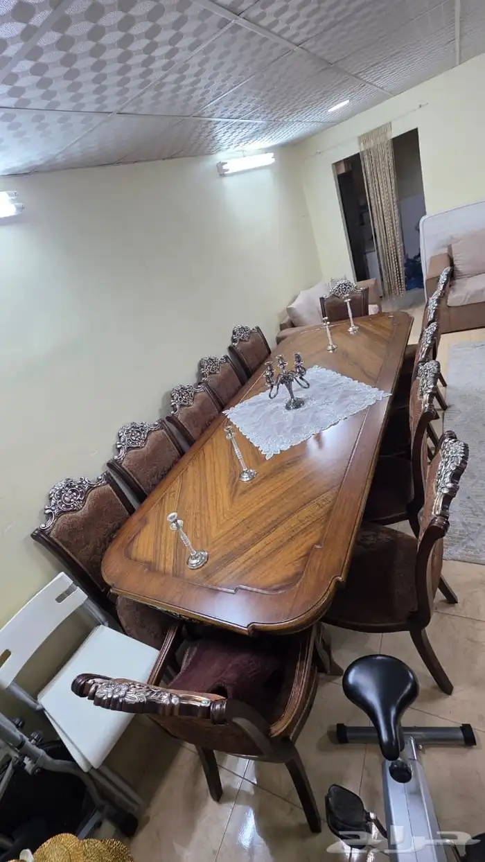 طاولة طعام 1