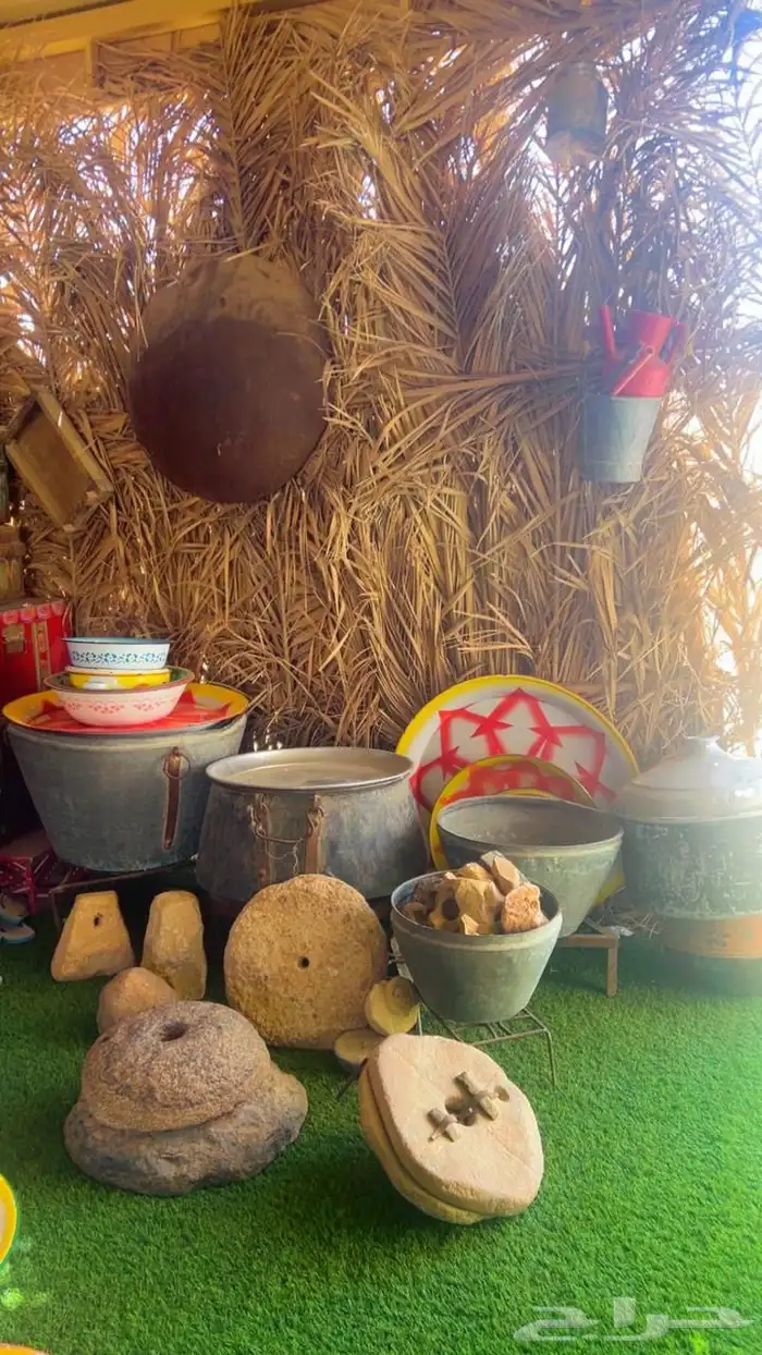 للبيع بالكامل مقتنيات اثرية تراثية قديمة نادره 0