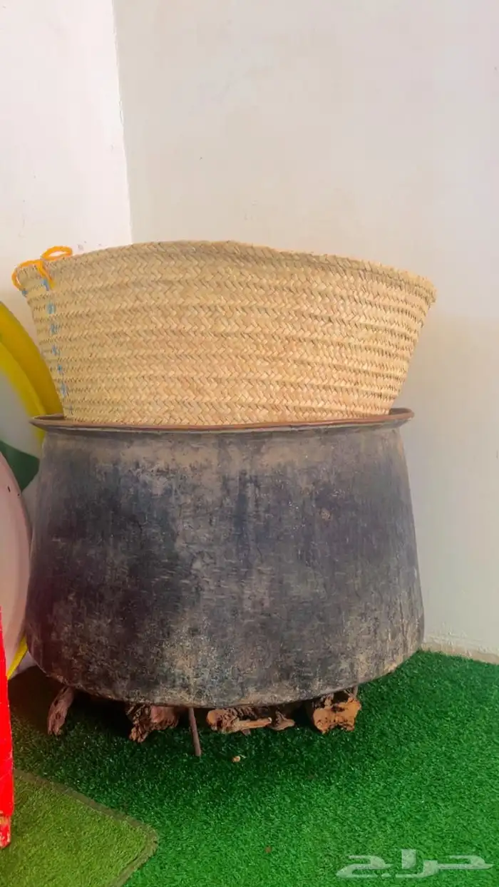 للبيع بالكامل مقتنيات اثرية تراثية قديمة نادره 11