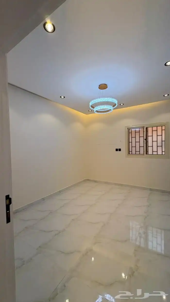 شقه دور ثاني للبيع من 4 غرف وصاله وسطح ومطبخ راكب 3