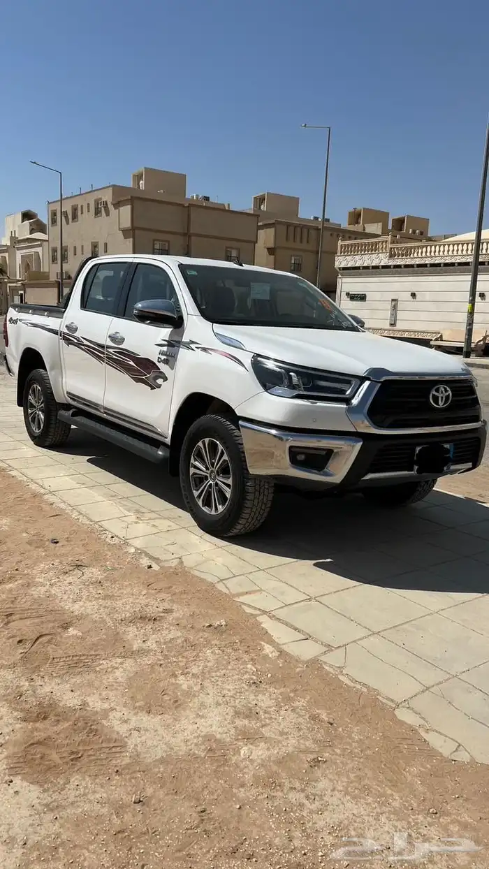 هايلكس ديزل فل كامل 2023 سعودي 15
