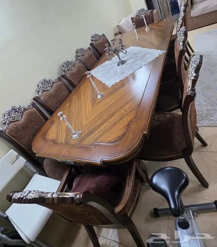 طاولة طعام 2