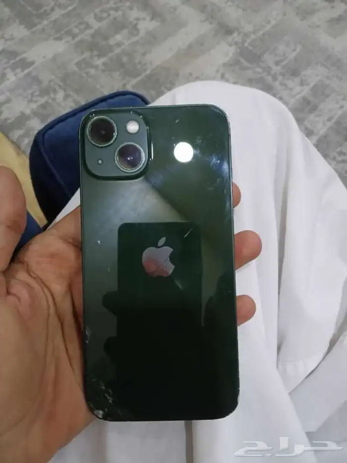 ايفون 13 ماقد انفك جديد فيه كسر ورا وخط بشاش 1